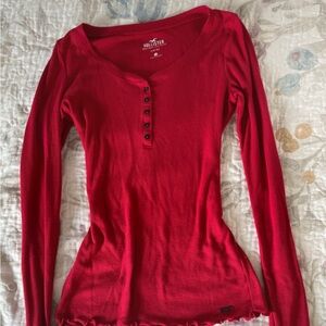 Hollister slim tee, fits true to size